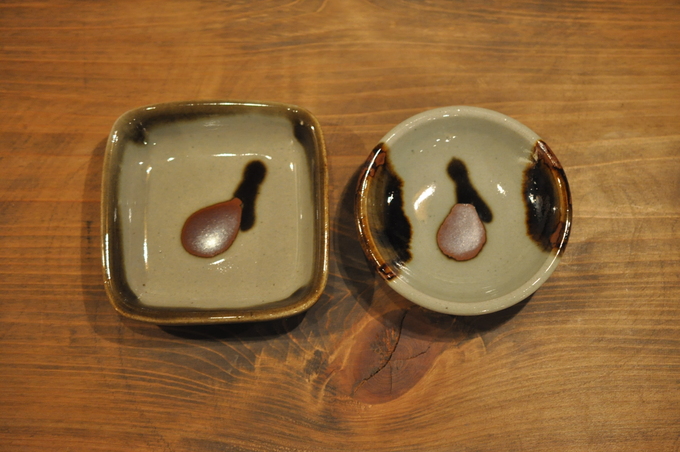 益子焼、佐久間藤太郎窯さんの茄子のお皿 | 岡山の民芸の器と雑貨店